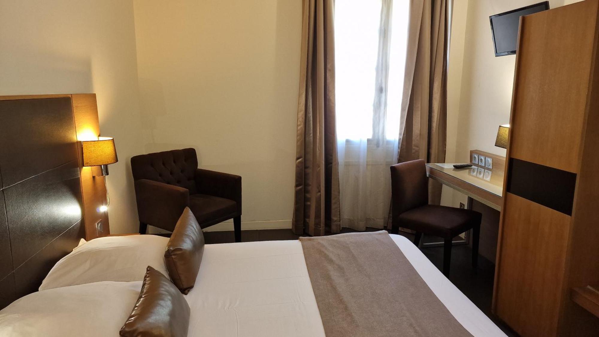 Hotel Restaurant Du Centre Et Du Lauragais Castelnaudary Zewnętrze zdjęcie