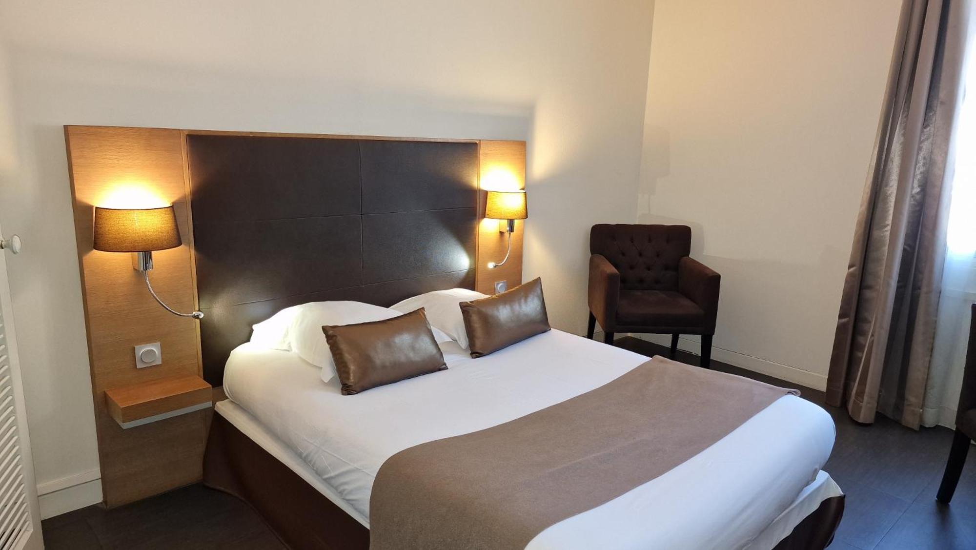 Hotel Restaurant Du Centre Et Du Lauragais Castelnaudary Zewnętrze zdjęcie