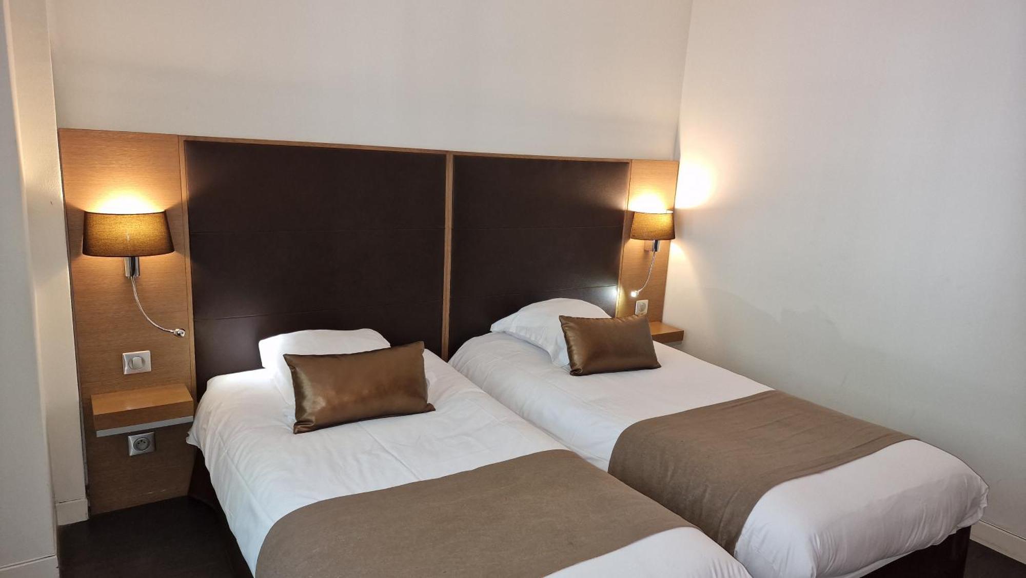 Hotel Restaurant Du Centre Et Du Lauragais Castelnaudary Zewnętrze zdjęcie